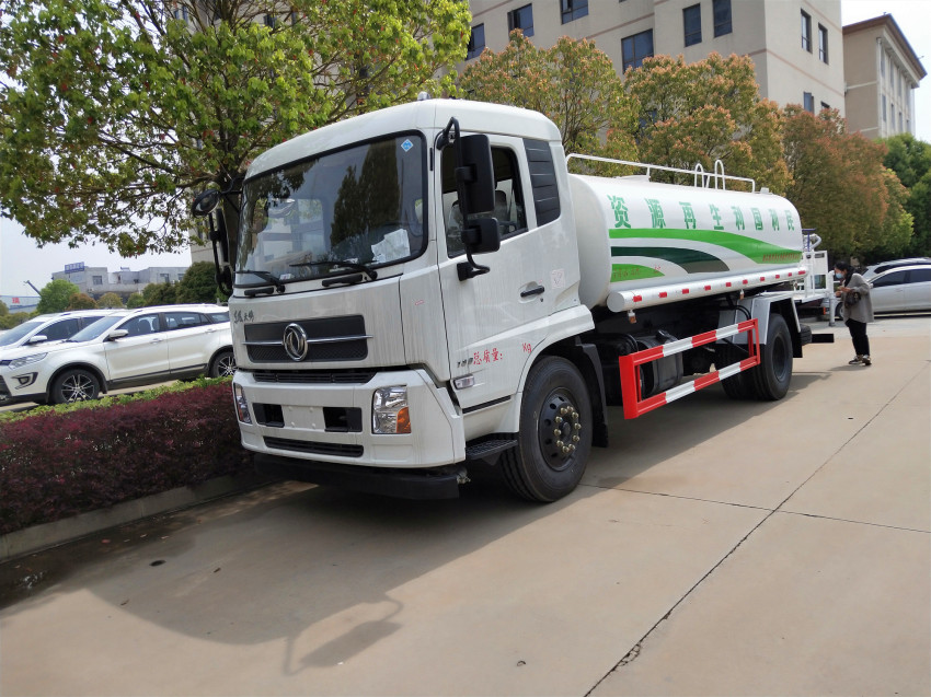 灑水車 灑水車