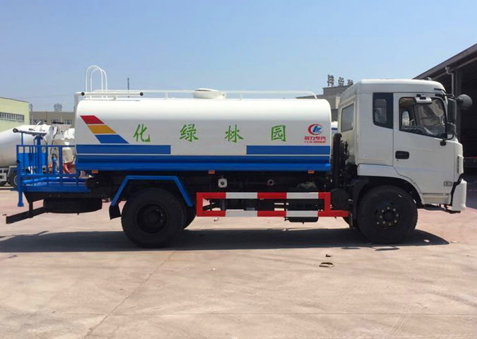 新東日牌YZR5180GSSG6型灑水車 新東日牌YZR5180GSSG6型灑水車