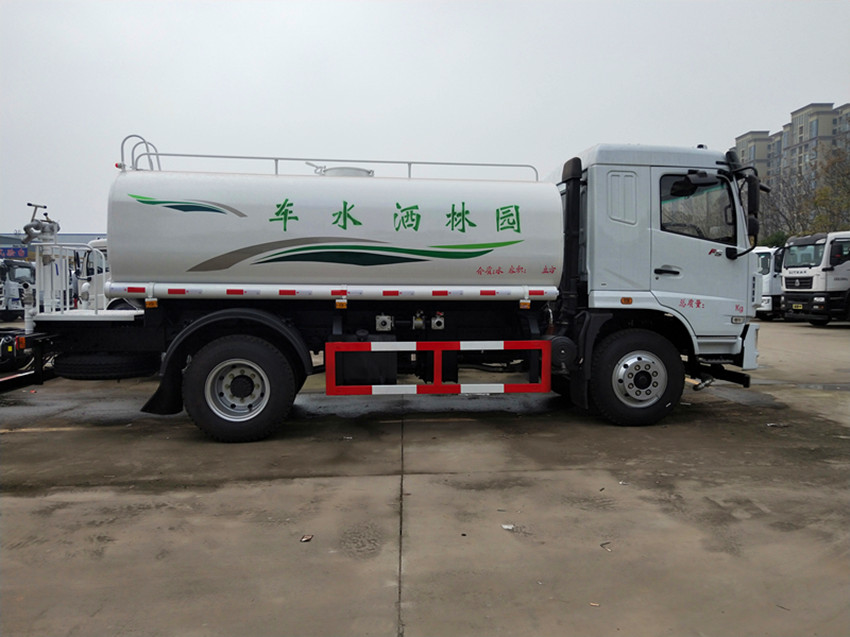 十二方灑水車多少錢一輛 十二方灑水車多少錢一輛