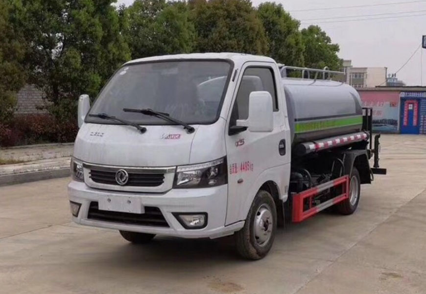 東風涂逸3方藍牌綠化灑水車圖片